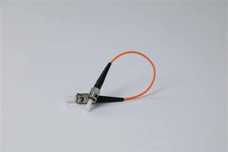 Fiber Optic Patch Cord ST UPC DO ST UPC SIMPLEX NARANĐASTI