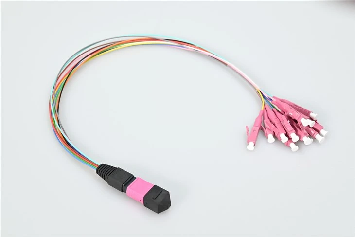 Mpo{0}}lc 12 Core Fiber Patch Cords OM4